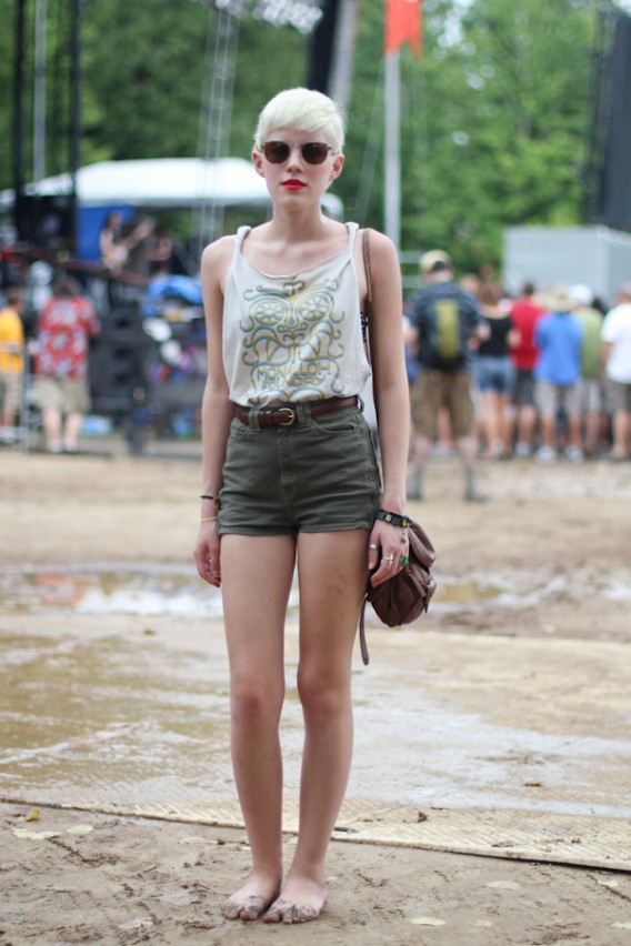 Festival Street Style... Red Lips & Bare Feet
